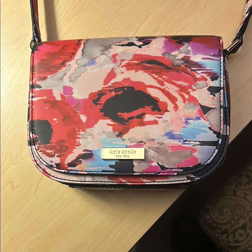Kate Spade Laurel Way Printed Carsen  Floral Crossbody Bag  LIKE NEW